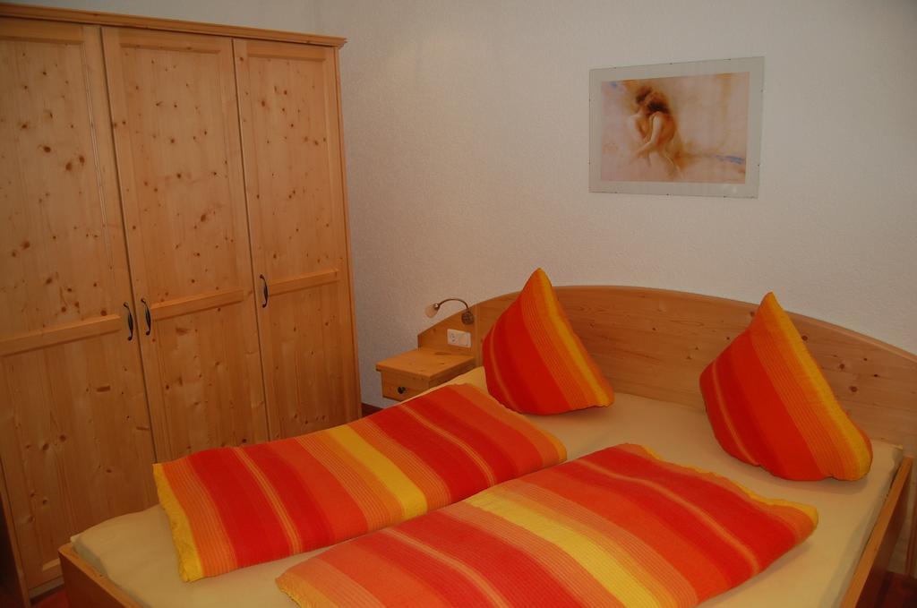 Ferienwohnung Haus Kinsperger Klosterle am Arlberg Zimmer foto